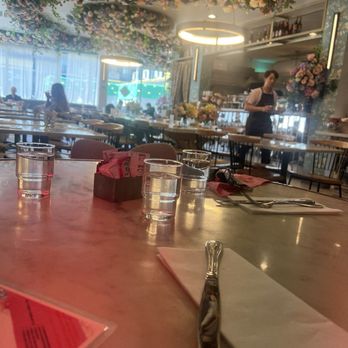 Son & Garden - ambiance - Breakfast & Brunch Near Me - San Francisco, California Son & Garden - ambiance - Breakfast & Brunch Near Me - San Francisco, California