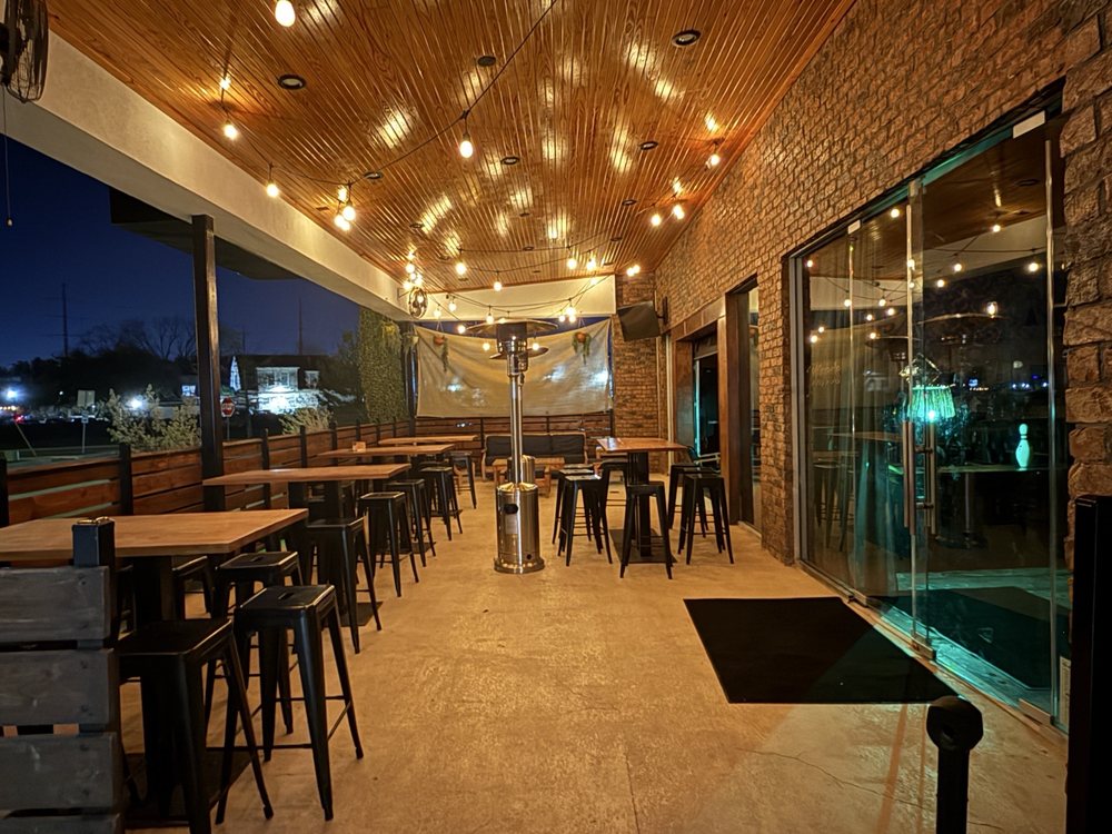 Jethro’s Cocktail Lounge