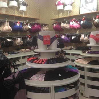 Torrid - Accessories Near Me - Chicago Ridge, Illinois