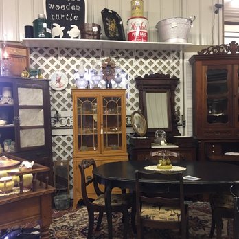Front Porch Primitives - Furnishings - Antiques Near Me - Peru, Indiana