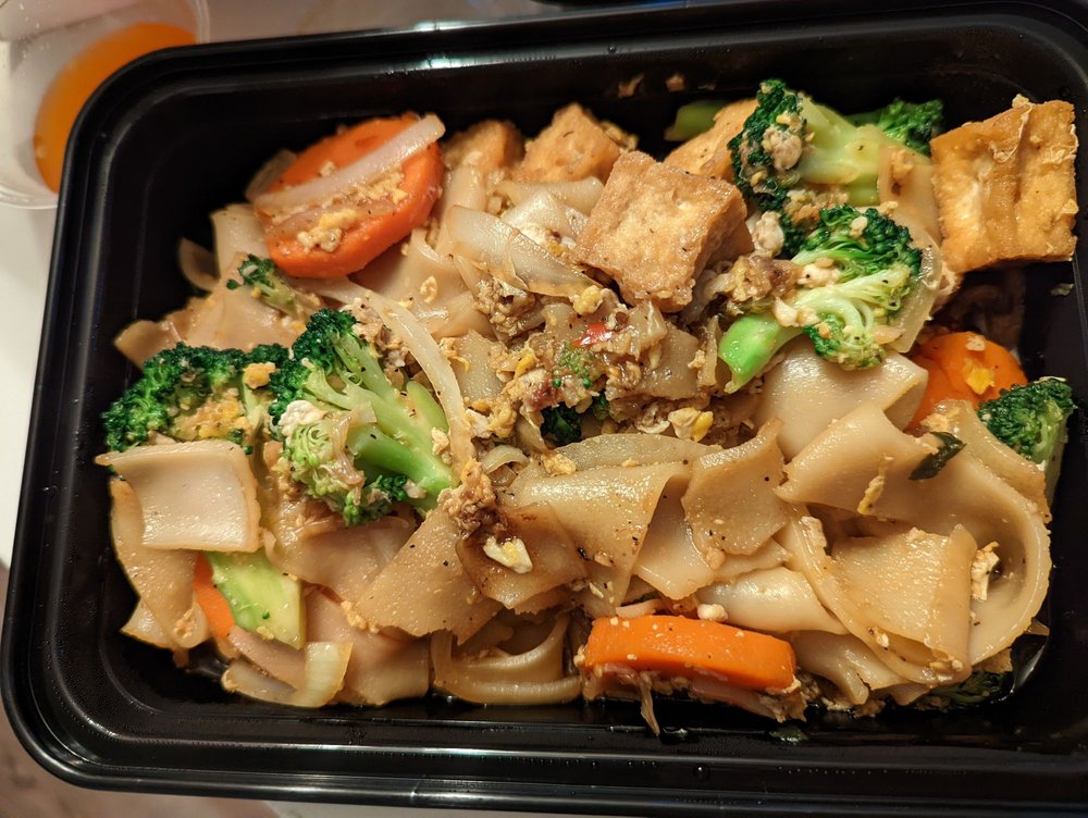 BAMBOO BISTRO 31 Photos & 59 Reviews 1955 Wisconsin Ave, Grafton