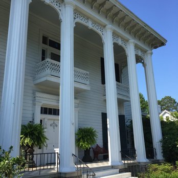 Shadowlawn Bed & Breakfast - Front view - Hotels Near Me - Columbus, Mississippi