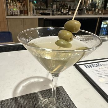 RhuBar - Kitchen and Cocktails - Dirty martini - Bars Near Me - Burbank, California RhuBar - Kitchen and Cocktails - Dirty martini - Bars Near Me - Burbank, California