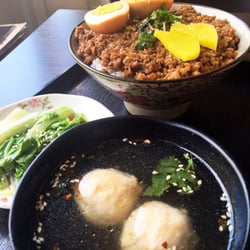Taipei Gourmet - 卤肉饭套餐