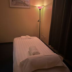 Accupressure Massage Therapy - Apex Therapy