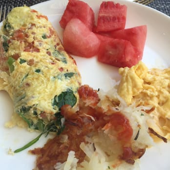 Circa 55 - Omelette from breakfast buffet - Bars Near Me - Beverly Hills, California Circa 55 - Omelette from breakfast buffet - Bars Near Me - Beverly Hills, California