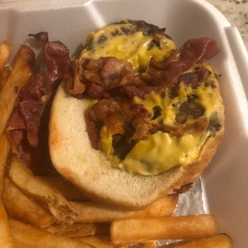 Cook Out - Yo cookout what is this? First time going and y'all gave me half a burger not even that? - Fast Food Near Me - Huntsville, Alabama
