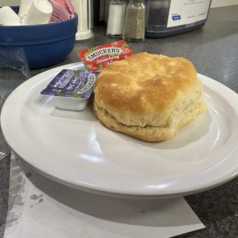 Rubens Too - Biscuit with Jellies. - Desserts Near Me - Danville, Virginia