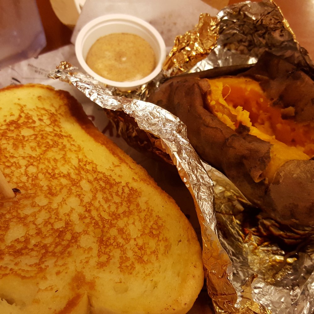 Sonny's BBQ - "Sliced" brisket sandwich on garlic bread w/ sweet potato - Barbeque Near Me - Ocala, Florida