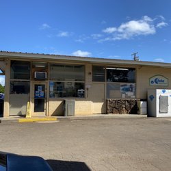 Aloha Island Mart - Aloha Gas Mart entrance.