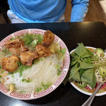 Golden Flower Vietnamese - 11.  25. Wor Wonton with rice noodles - Vietnamese Near Me - Reno, Nevada