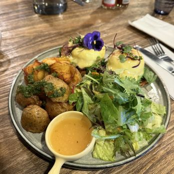 O2 Eatery - Smokey Bacon Benny - Breakfast & Brunch Near Me - Berkeley, California