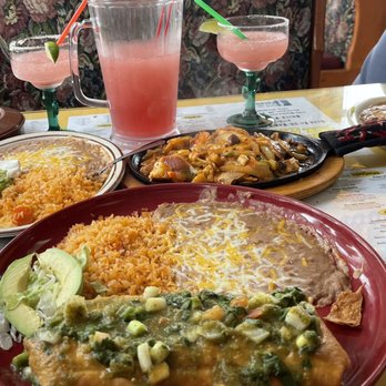 Sol De Mexico - Chimichanga Marina and Shrimp quesadillas! Pomegranate margaritas! - Mexican Near Me - Reedsport, Oregon Sol De Mexico - Chimichanga Marina and Shrimp quesadillas! Pomegranate margaritas! - Mexican Near Me - Reedsport, Oregon