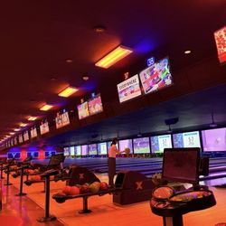 Lucky Strike College Park - New lanes!