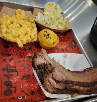 District Smokehouse by null