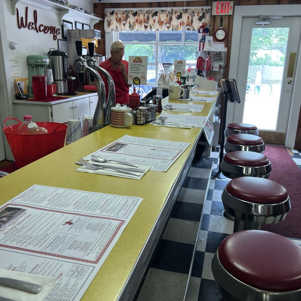 Red Cottage Restaurant - Bar stools - Breakfast & Brunch Near Me - South Dennis, Massachusetts
