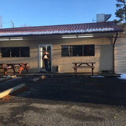 Dusina's Pizza - Front view of the place