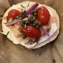 Presko - Worst bagel, cream cheese and salmon I've ever had.