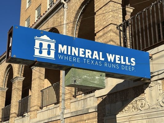 Famous Water Co by null