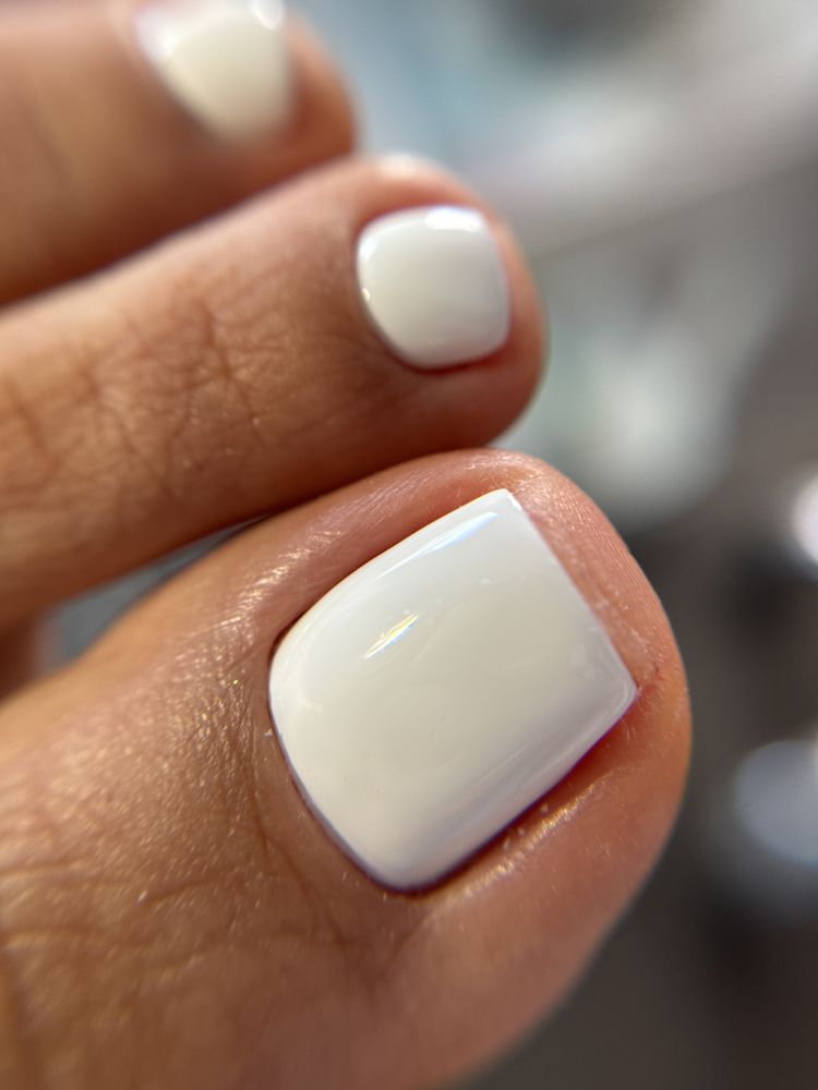 Waka Waka Nails Logo