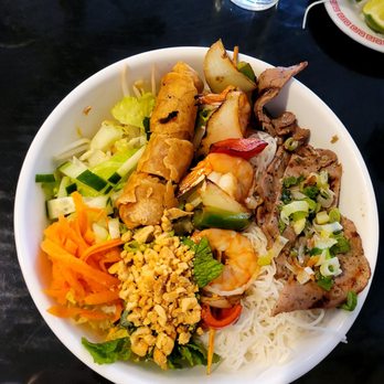 Cafe Hoang - Vermicelli with shrimp and beef - Vietnamese Near Me - Chicago, Illinois