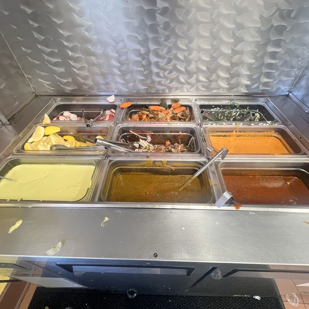 Tacos El Guero - Tacos Near Me - Fontana, California