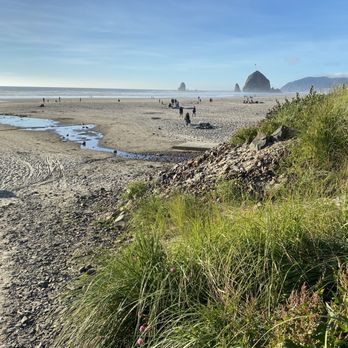 Haystack Rock - Landmarks & Historical Buildings Near Me - Cannon Beach, Oregon Haystack Rock - Landmarks & Historical Buildings Near Me - Cannon Beach, Oregon