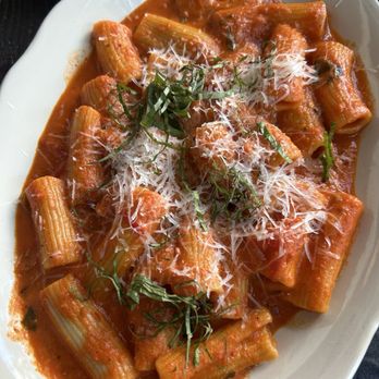 Losanti - Vodka rigatoni - Steakhouses Near Me - Cincinnati, Ohio Losanti - Vodka rigatoni - Steakhouses Near Me - Cincinnati, Ohio