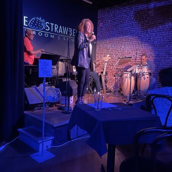 BLUE STRAWBERRY - Updated August 2025 - 59 Photos & 55 Reviews - 364 N ...