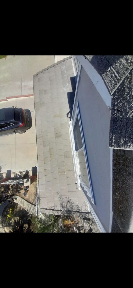 Slide of DO Roofing 770