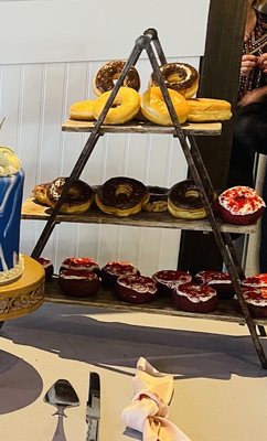 Sarah Donuts by null