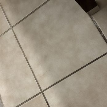 Country Inn & Suites by Radisson, Seattle-Bothell, WA - Filthy tiles - Hotels Near Me - Bothell, Washington Country Inn & Suites by Radisson, Seattle-Bothell, WA - Filthy tiles - Hotels Near Me - Bothell, Washington