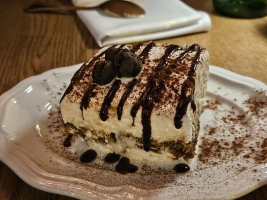 Gino & Marty's by null