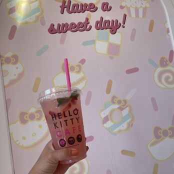 Hello Kitty Cafe - Strawberry mint lemonade - Cafes Near Me - Irvine, California