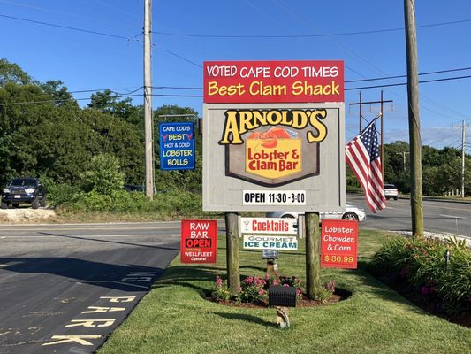 Arnold’s Lobster & Clam Bar by null