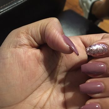 Bloom Nails and Spa - Nail Salons Near Me - Highland Park, New Jersey