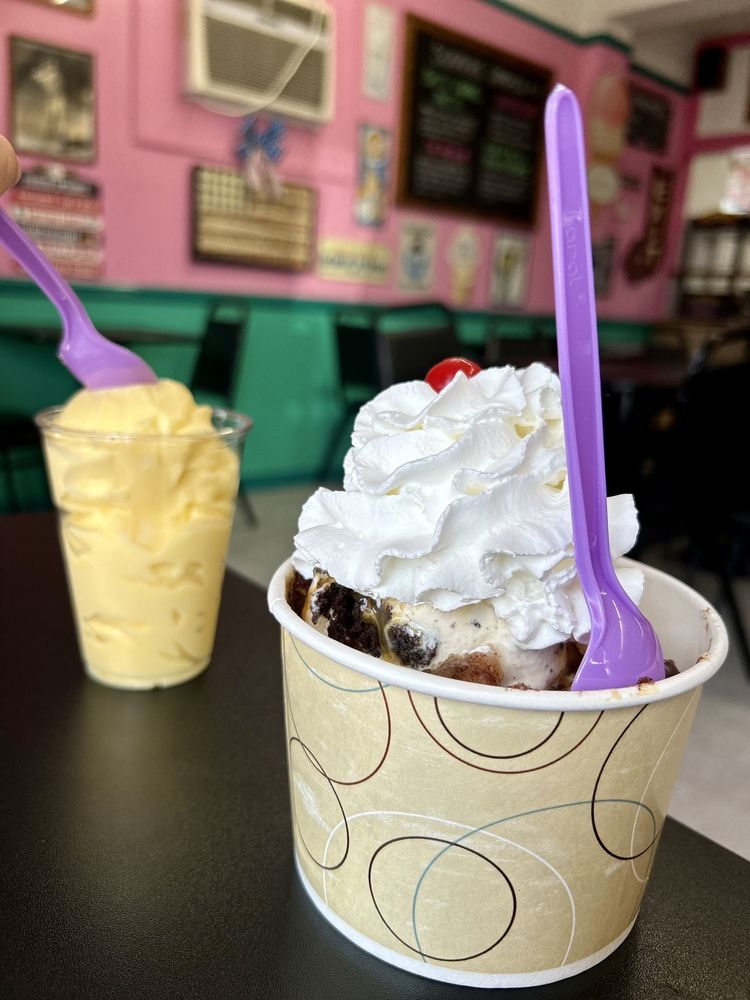 FLECK’S ICE CREAM Updated October 2024 97 Photos & 103 Reviews