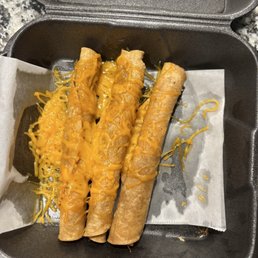 5 Rolled Tacos with Carne Asada