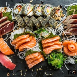 Naruto Sushi and More - Merry SUSHI-mas ,