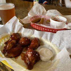 Stagestop Saloon - BBQ wings