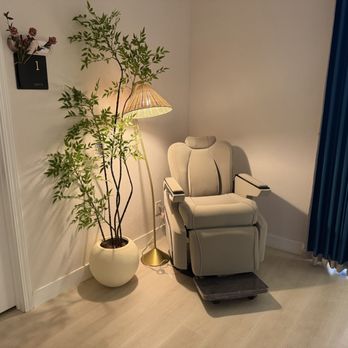Velluto Beauty Lab - Nail Salons Near Me - San Jose, California Velluto Beauty Lab - Nail Salons Near Me - San Jose, California
