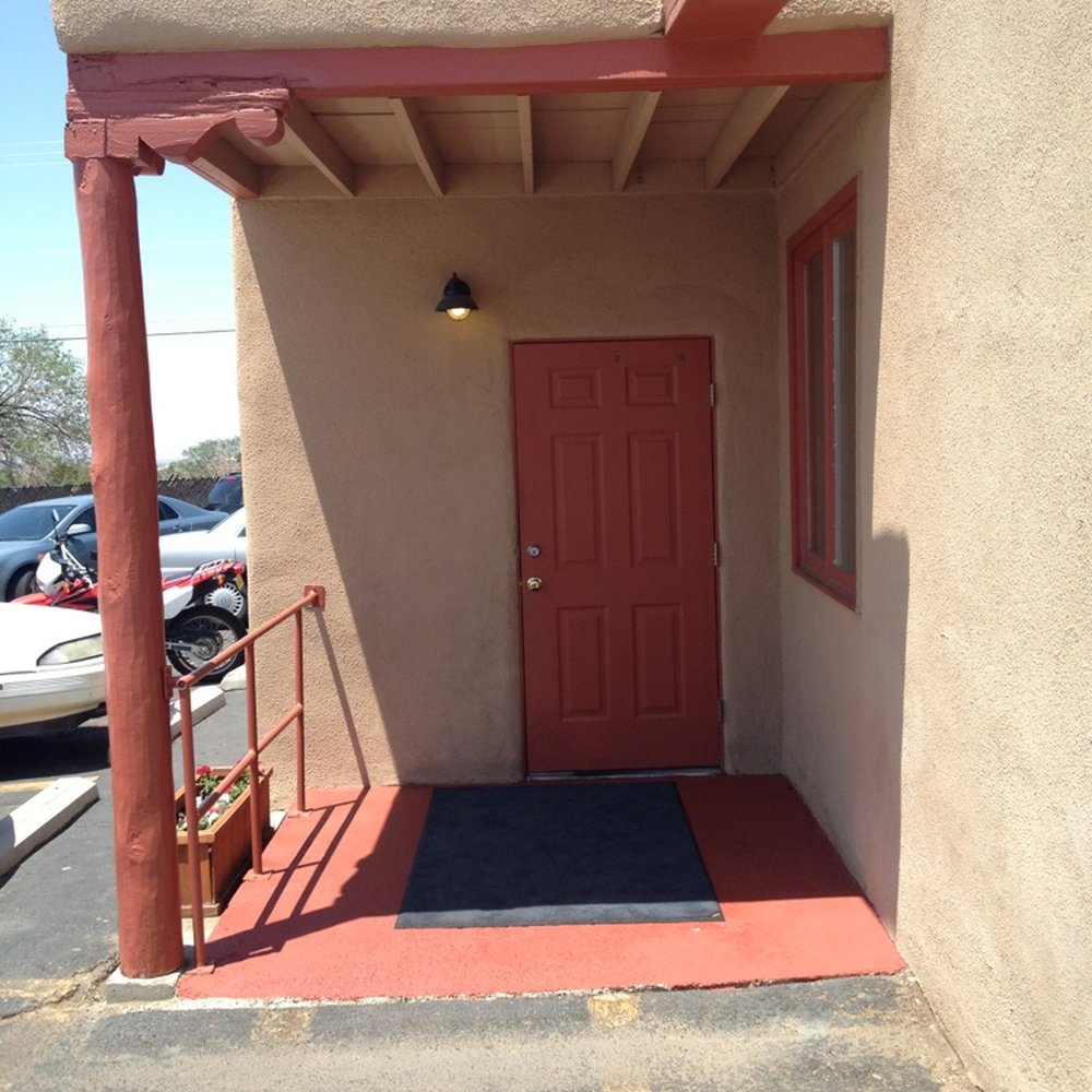 Los Amigos Restaurant - Here's the entrance! - New Mexican Cuisine Near Me - Santa Fe, New Mexico Los Amigos Restaurant - Here's the entrance! - New Mexican Cuisine Near Me - Santa Fe, New Mexico