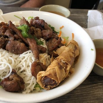 Pho Saigon - Bun grilled meat & egg roll - Vietnamese Near Me - Katy, Texas