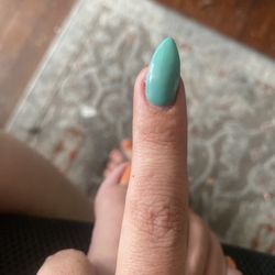 Mignonne Nail Bar - I know that women who get theirs nails done like this can see how crooked it is