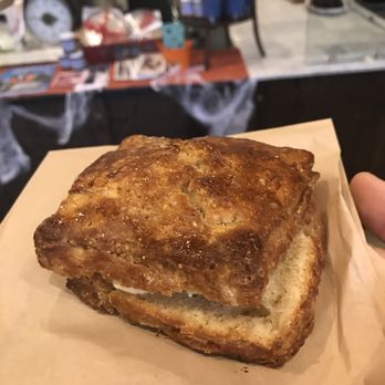Ellie's - Corn bread biscuit - Breakfast & Brunch Near Me - Providence, Rhode Island Ellie's - Corn bread biscuit - Breakfast & Brunch Near Me - Providence, Rhode Island