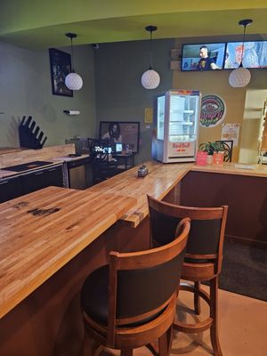 Hungry Eyes Jamacian Restaurant and Bar by null