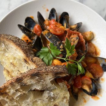 Evelina - PEI mussels & Manila clams - Italian Near Me - Brooklyn, New York