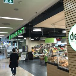 Denn's Biomarkt - Freundlicher Eingangsbereich