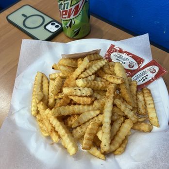 Nash Up Chick - Crinkle R/Fries - Food Trucks Near Me - Houston, Texas