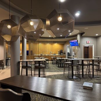 SpringHill Suites by Marriott Salt Lake City Airport - Lobby - Hotels Near Me - Salt Lake City, Utah SpringHill Suites by Marriott Salt Lake City Airport - Lobby - Hotels Near Me - Salt Lake City, Utah